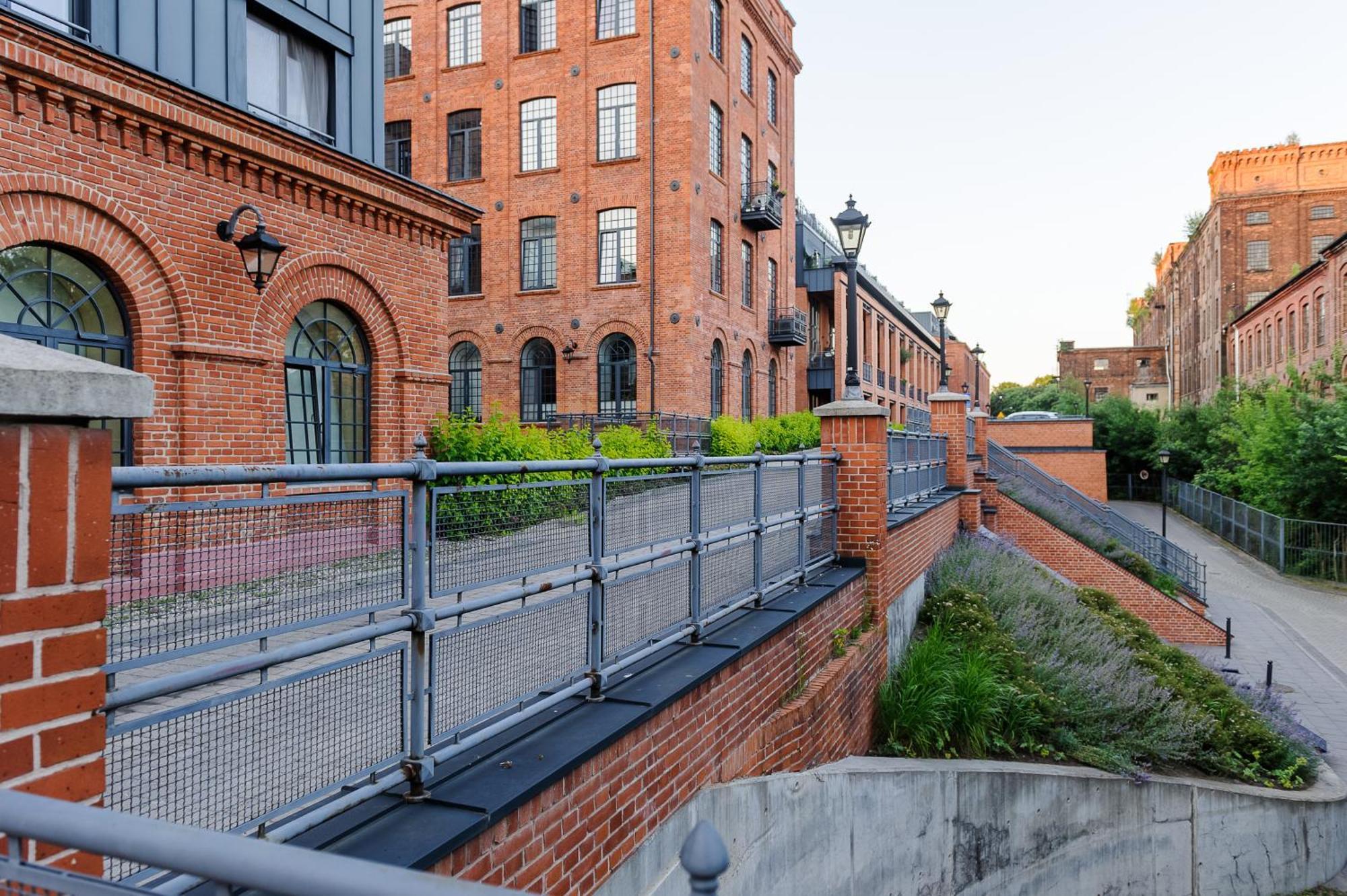 Lumina Loft Tymienieckiego With A View Of The Lake Lodź Bagian luar foto